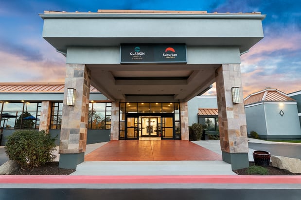 Images Suburban Studios Salt Lake City Airport