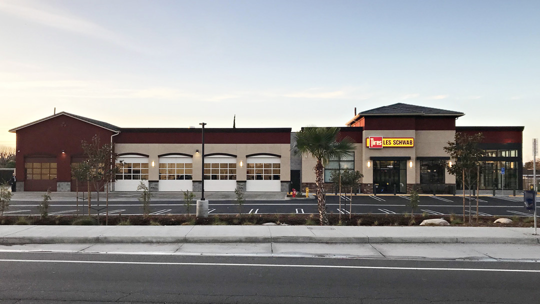 Les Schwab Tire Center