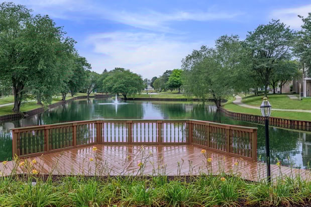Images Manors at Knollwood