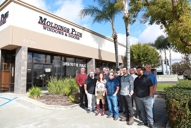 Images Molding's Plus Inc