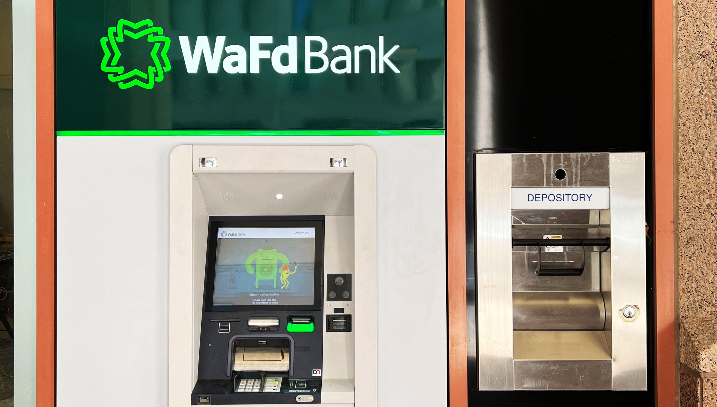 Photo of the WaFd Bank Branch location in Albuquerque, New Mexico. Located at 201 3rd Street NW Suite E, Albuquerque, NM 87102.