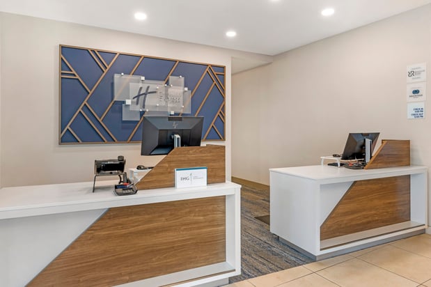 Images Holiday Inn Express & Suites Astoria by IHG