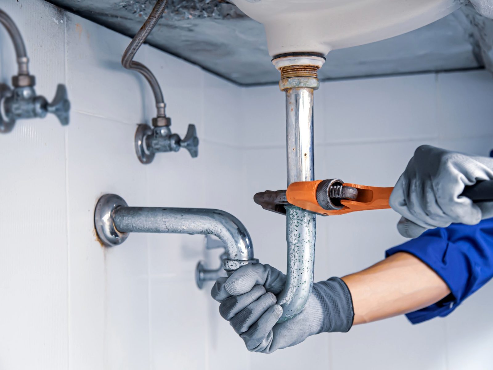 J R Lane Plumbing Logo