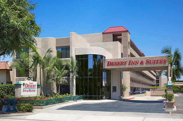 Images Anaheim Desert Inn and Suites