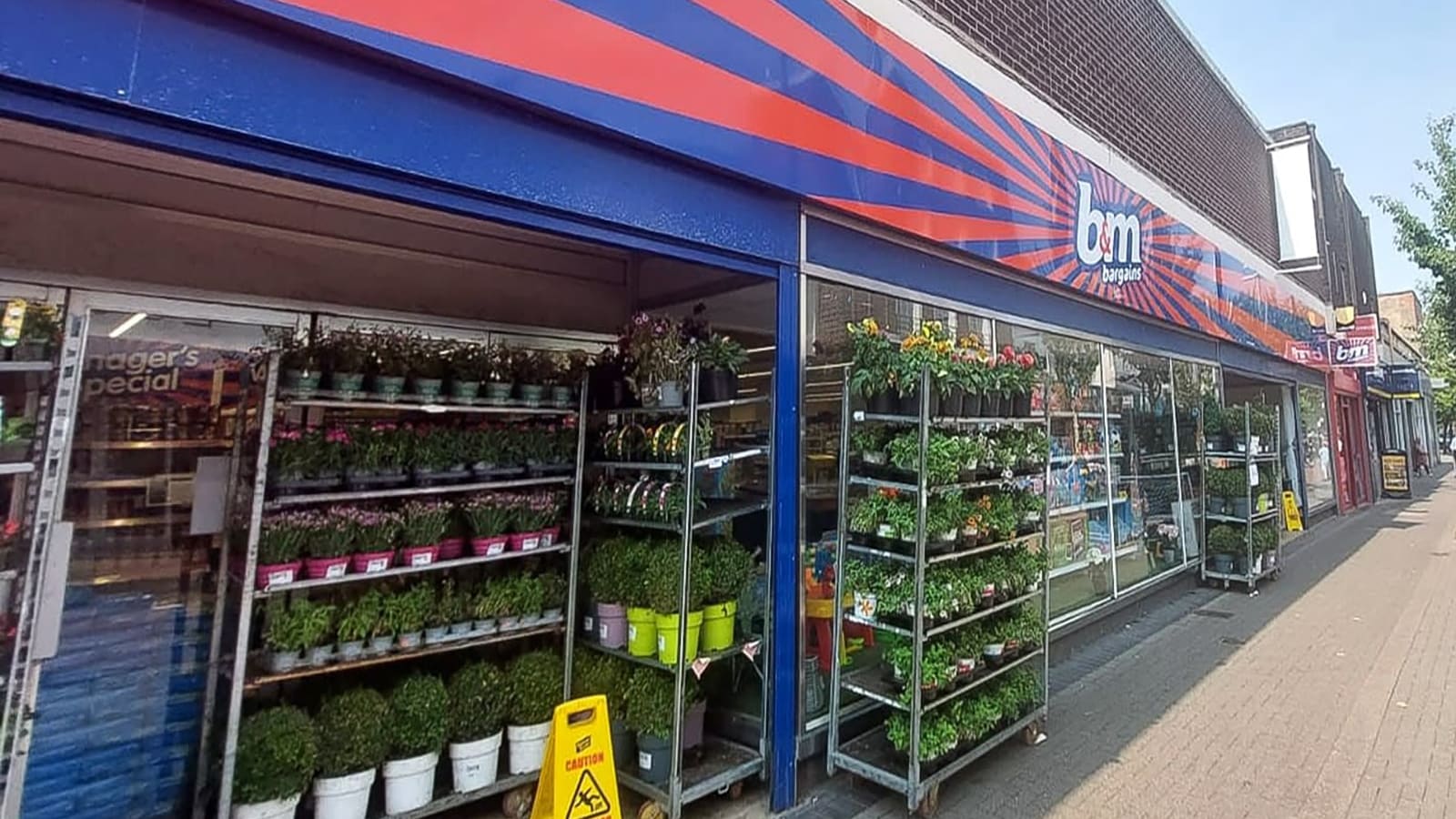 Images B&M Store
