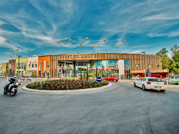 WEBERZEILE Ried GmbH & Co KG, Weberzeile 1 in Ried im Innkreis