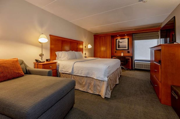 Images Hampton Inn Wheeling