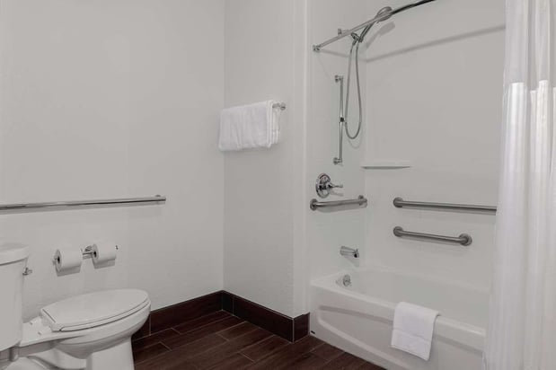 Images Spark by Hilton Evansville East IN