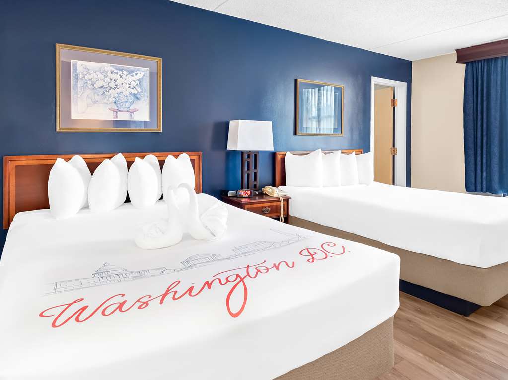 2 Queen Suite