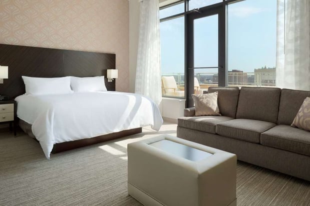 Images Embassy Suites by Hilton Louisville Downtown