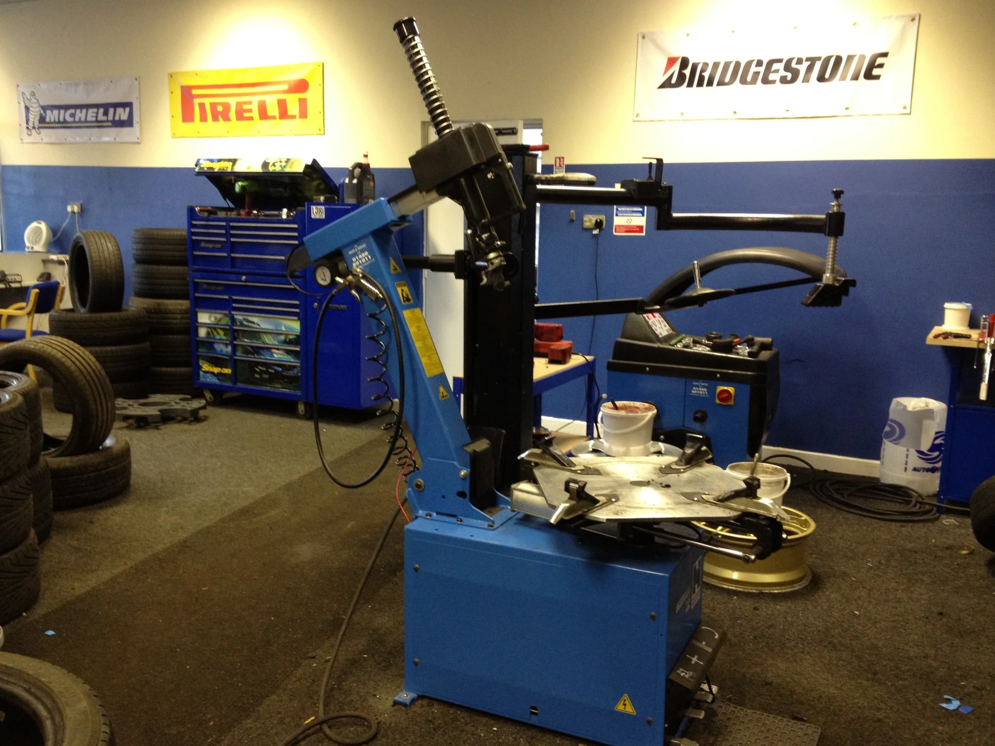 Images Treadmark Wheels & Tyres