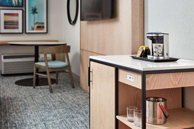Images Hotel MdR Marina del Rey - a DoubleTree by Hilton