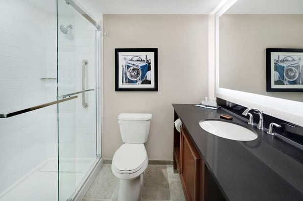 Images Embassy Suites by Hilton Detroit Troy Auburn Hills