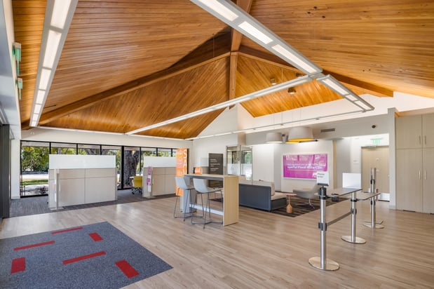 Images Wells Fargo Bank