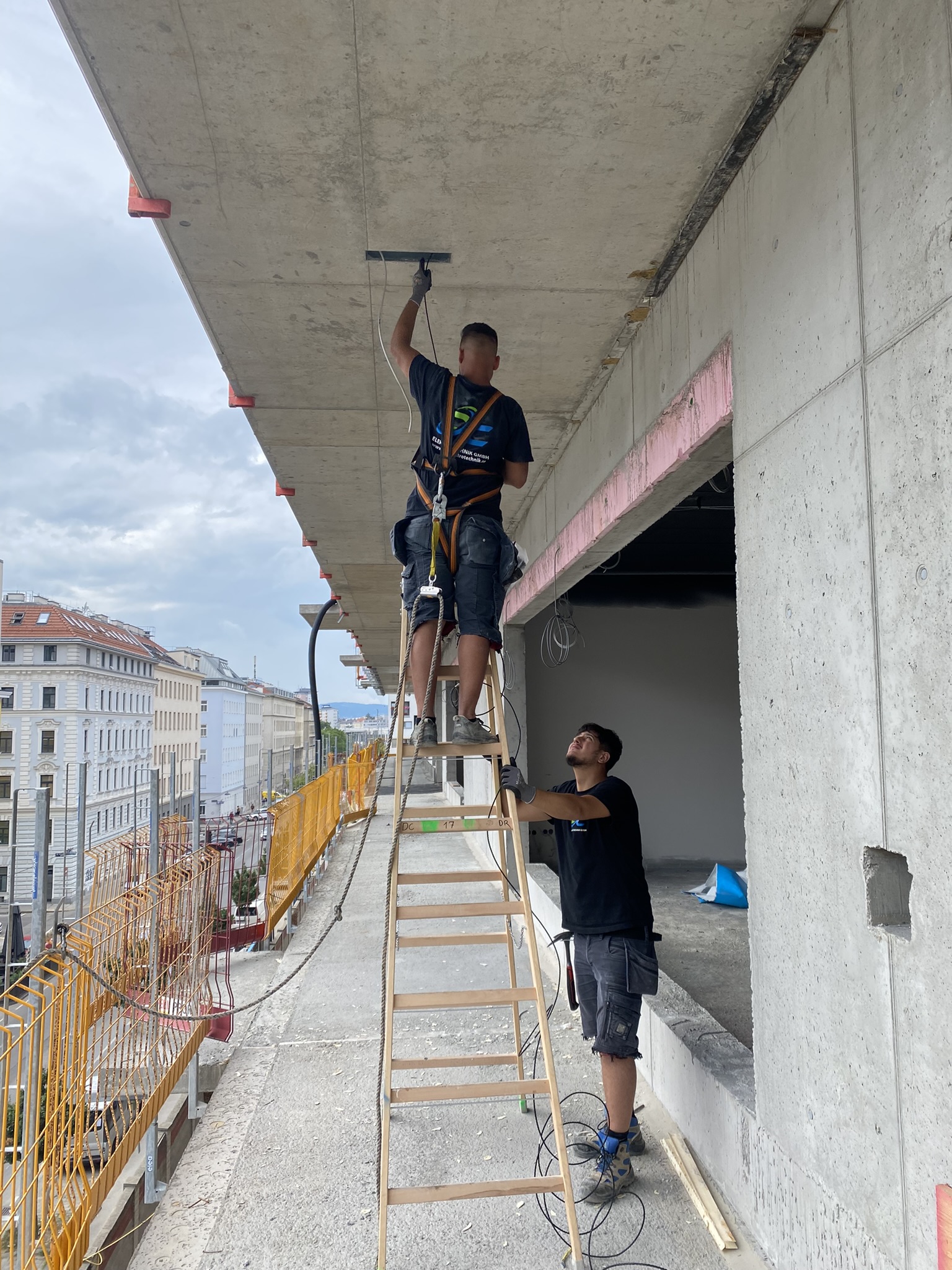 DC Elektrotechnik GmbH, Bachgasse 26 in Wien