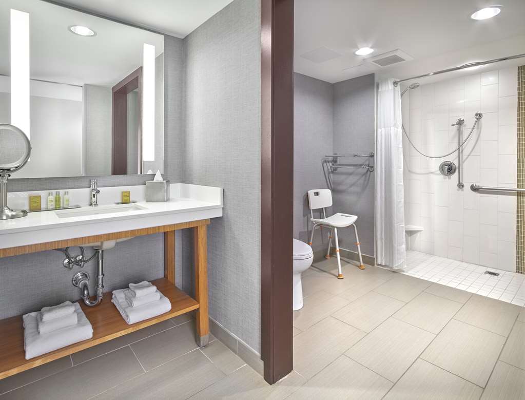 Images DoubleTree by Hilton Edmonton Downtown