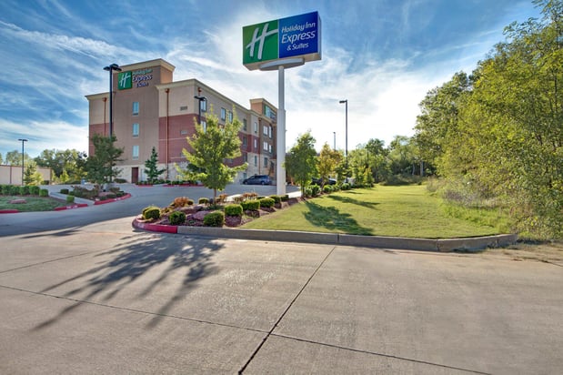 Images Holiday Inn Express & Suites Oklahoma City North by IHG