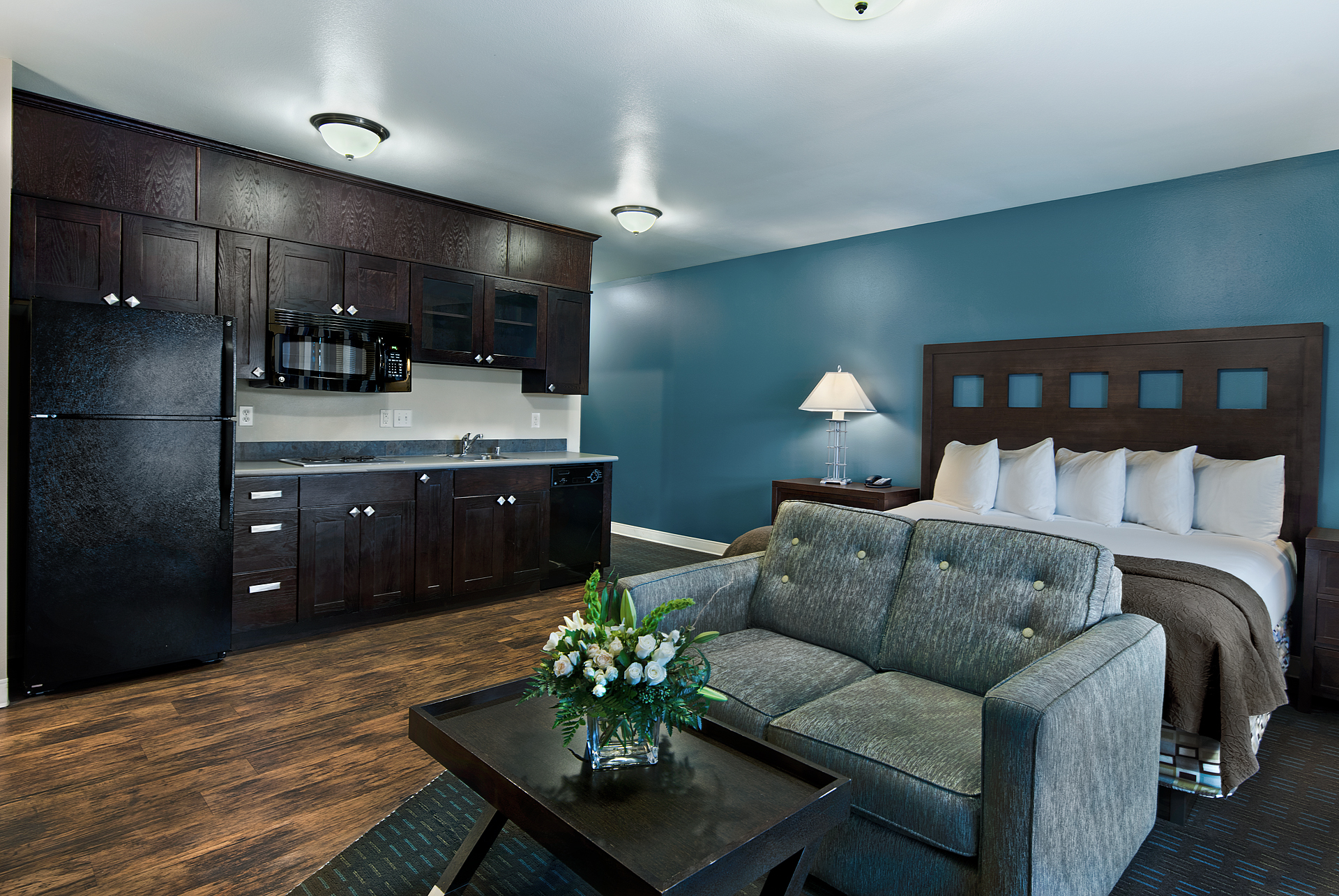 Oxford Suites Silverdale Image