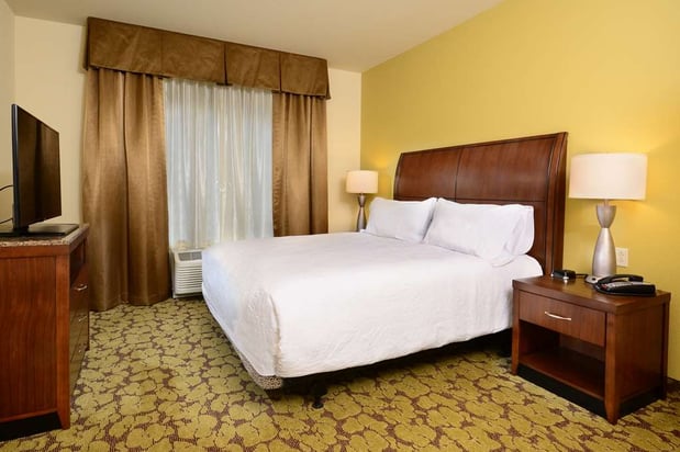 Images Hilton Garden Inn Greensboro Airport
