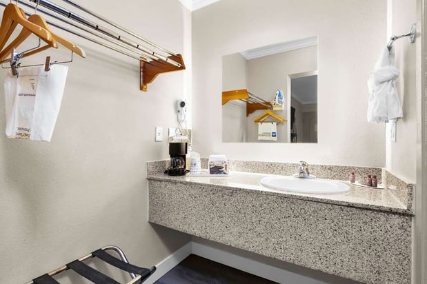 Images SureStay by Best Western San Francisco Marina District