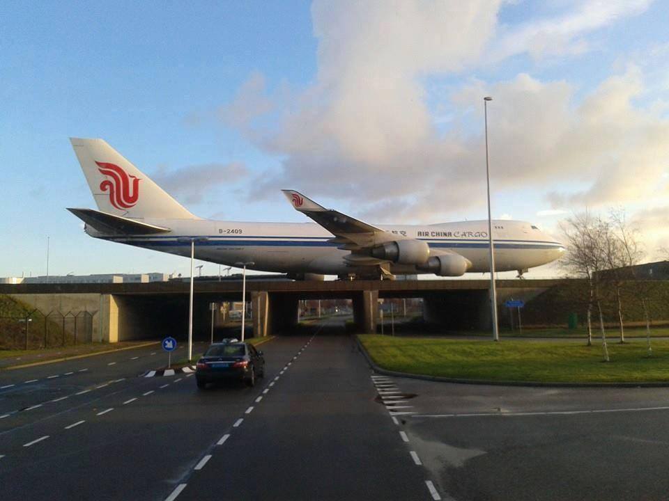Images Exclusive Airport Service Taxi