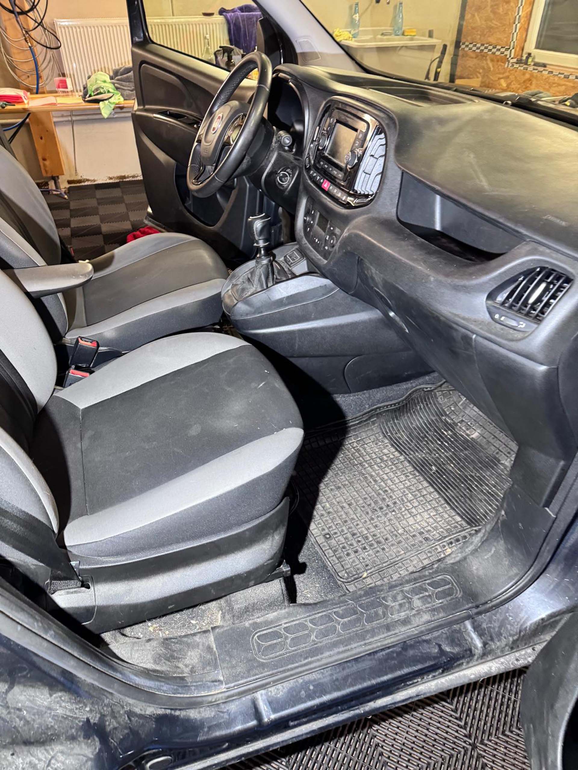 Bild 7 von AutoGlanz Both Fahrzeugpflege