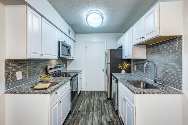 Images Forestbrook Apartments & Townhomes