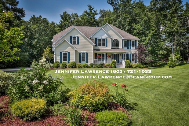 Images Jennifer Lawrence | Bean Group Real Estate