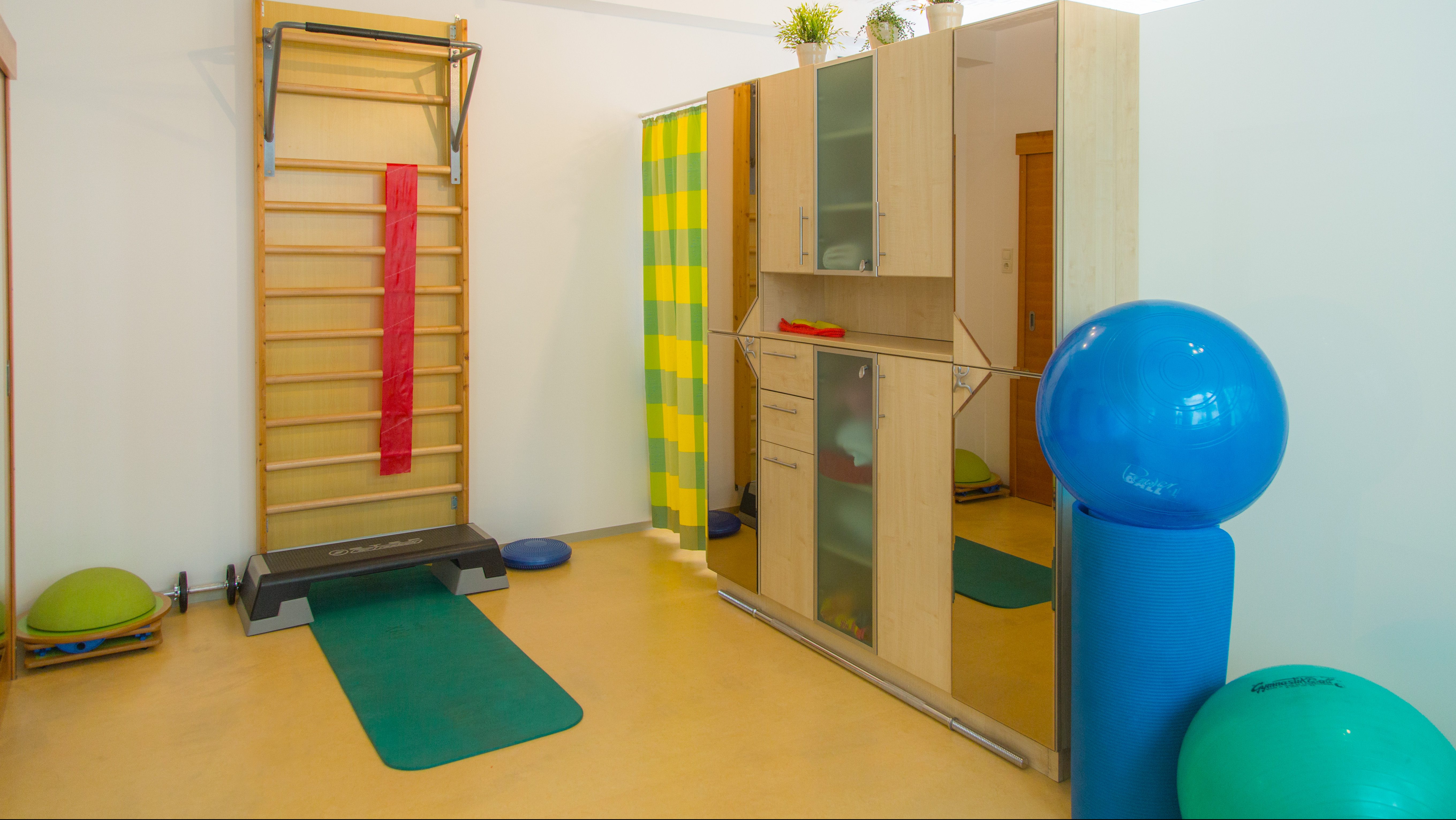 Physiotherapie AVA Hof Derrick Hirz, Bernhard Vogl, Ferdinand-Hanusch-Platz 1/II in Salzburg