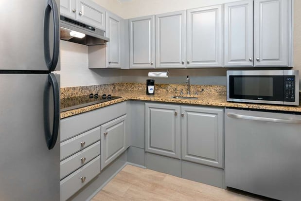 Images Hampton Inn & Suites Charlottesville-At The University