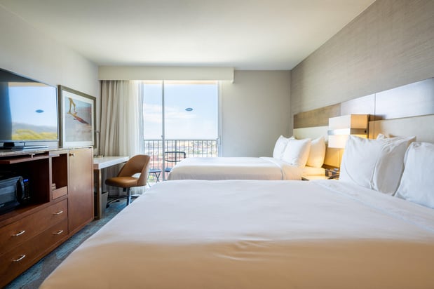 Images Crowne Plaza Ventura Beach by IHG