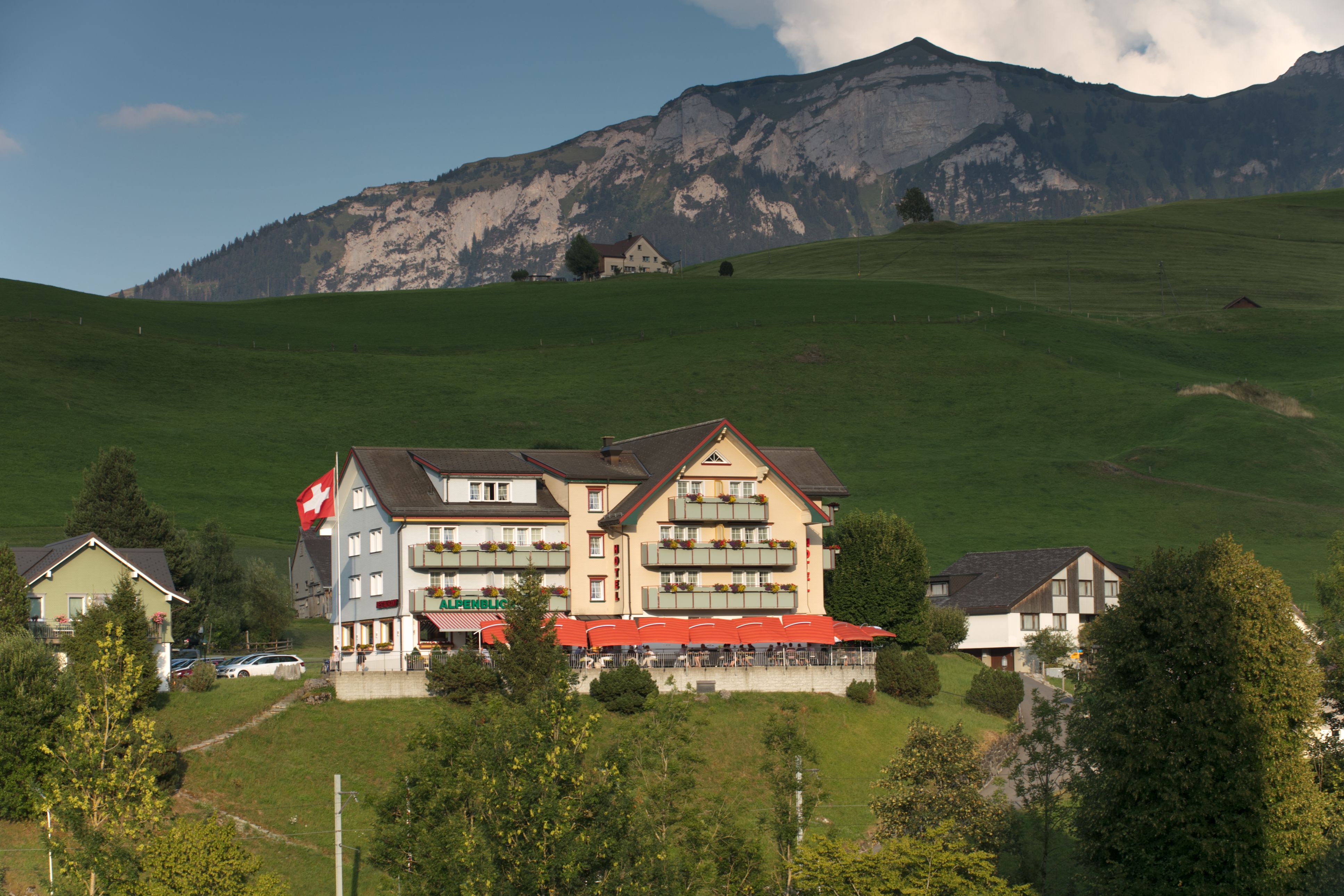 Bilder Hotel und Speiserestaurant Alpenblick