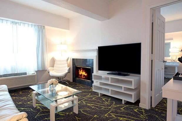 Images The Roslyn, Tapestry Collection by Hilton