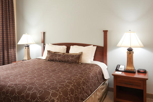 Images Staybridge Suites Lafayette-Airport by IHG