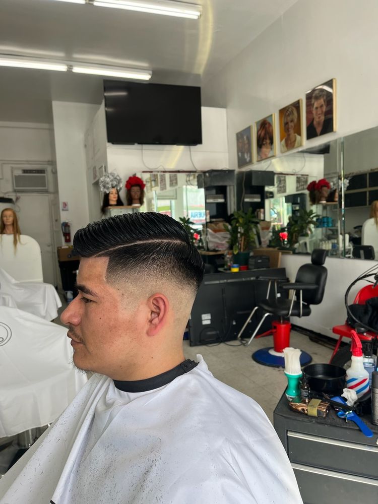 Elite Barber & Beauty Salon Image