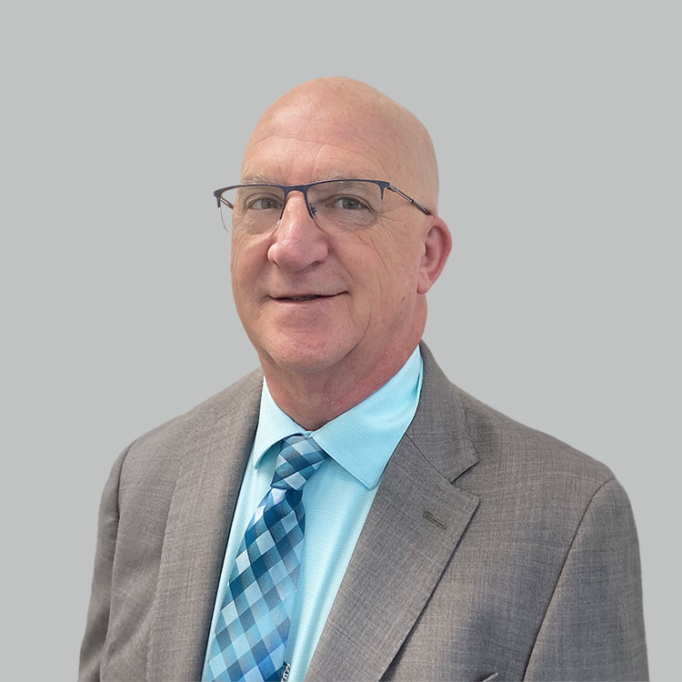 Headshot of Jay Couturier, a wealth advisor at Chase