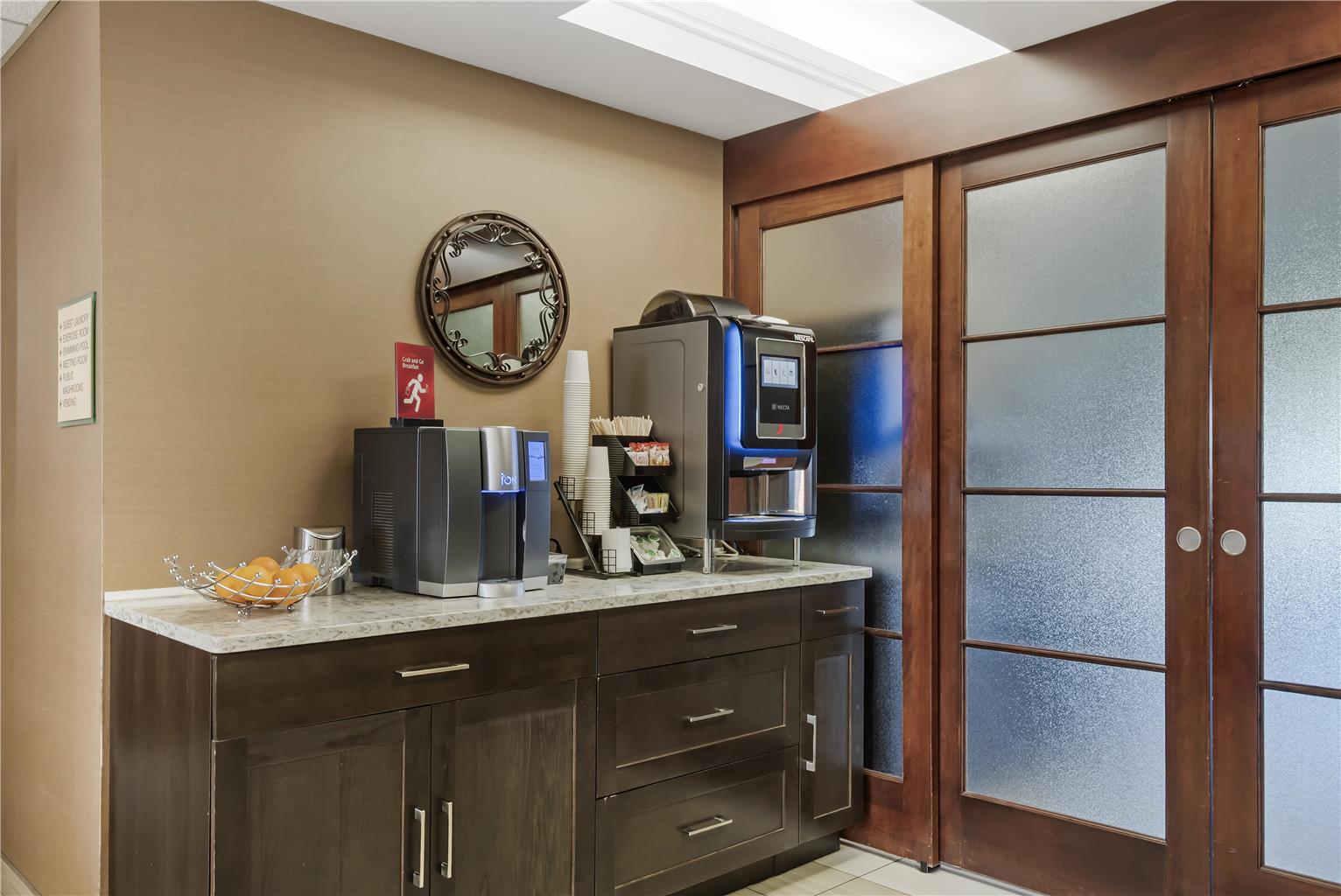 Images Best Western Plus Red Deer Inn & Suites