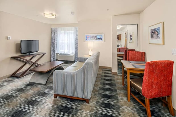 Images Executive Residency by Best Western Navigator Inn & Suites