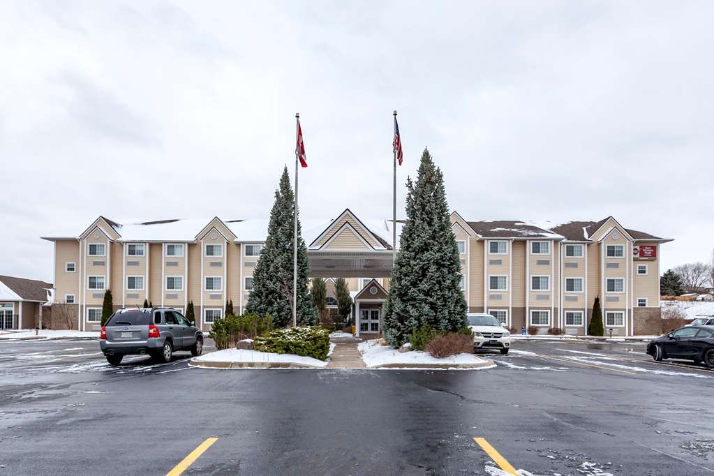 Images Best Western Plus Woodstock Inn & Suites