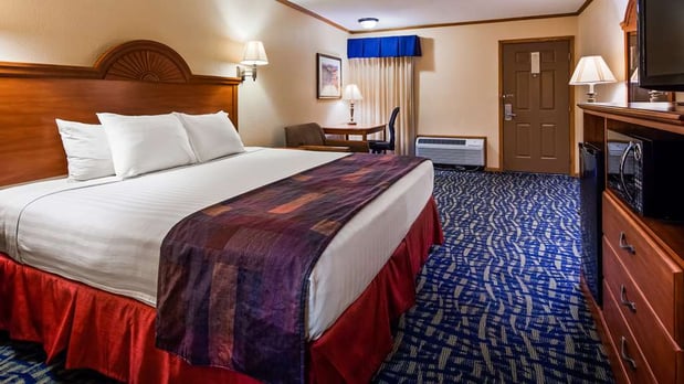 Images SureStay by Best Western Kansas City Country Inn North