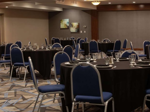 Images DoubleTree by Hilton Omaha Southwest