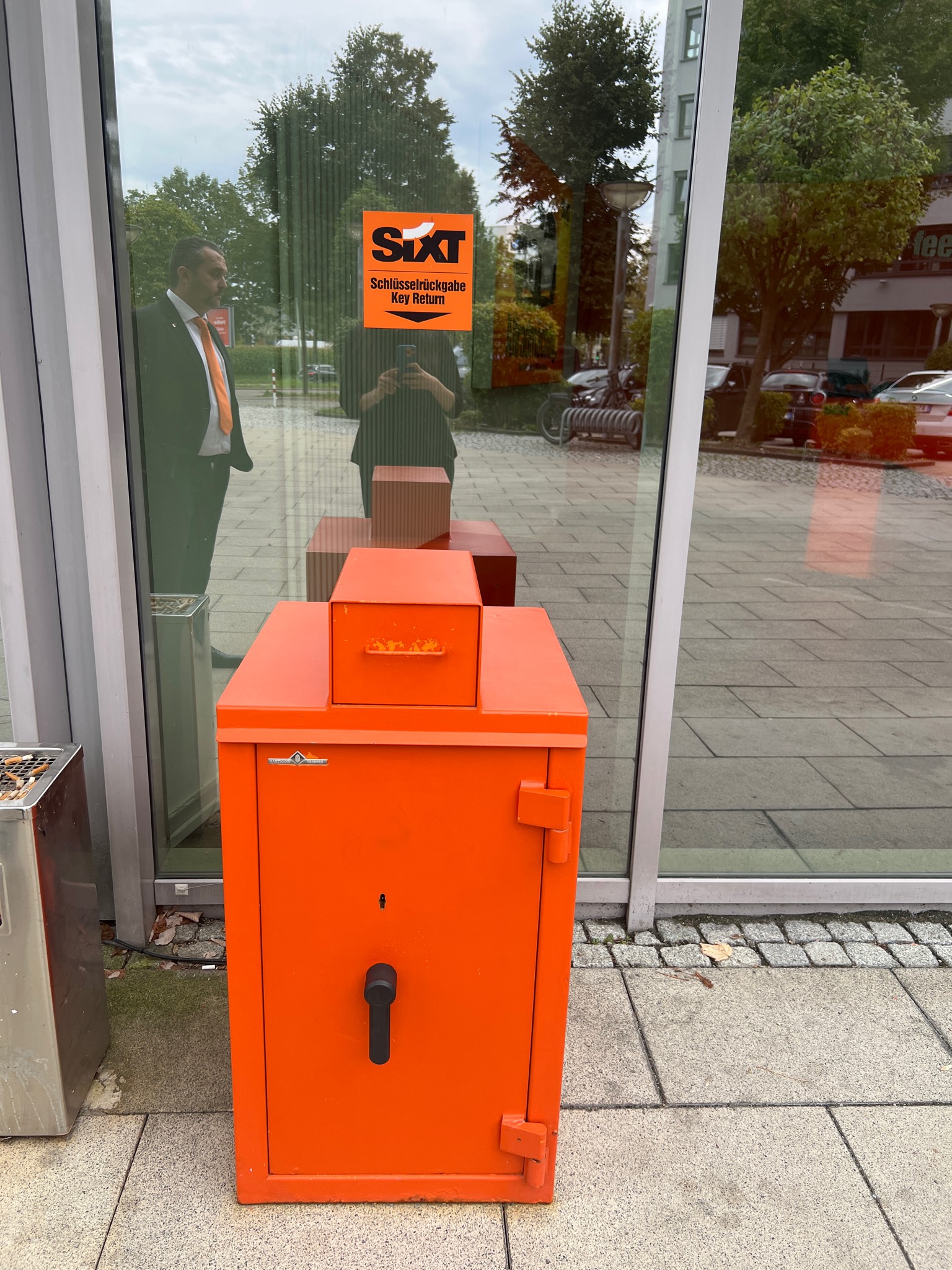 SIXT Auto- und Transportervermietung Augsburg, Bürgermeister Wegele Str. 6 in Augsburg