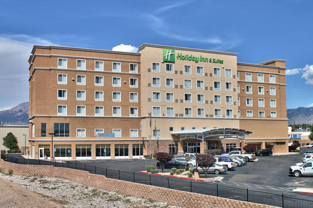 Images Holiday Inn & Suites Albuquerque-North I-25, an IHG Hotel
