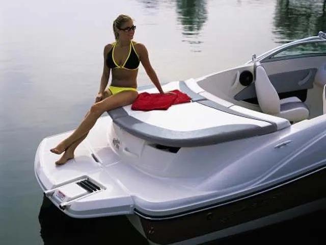 Summer Breeze Boat Rental Photo
