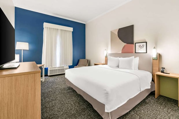 Images Spark by Hilton Commerce, GA