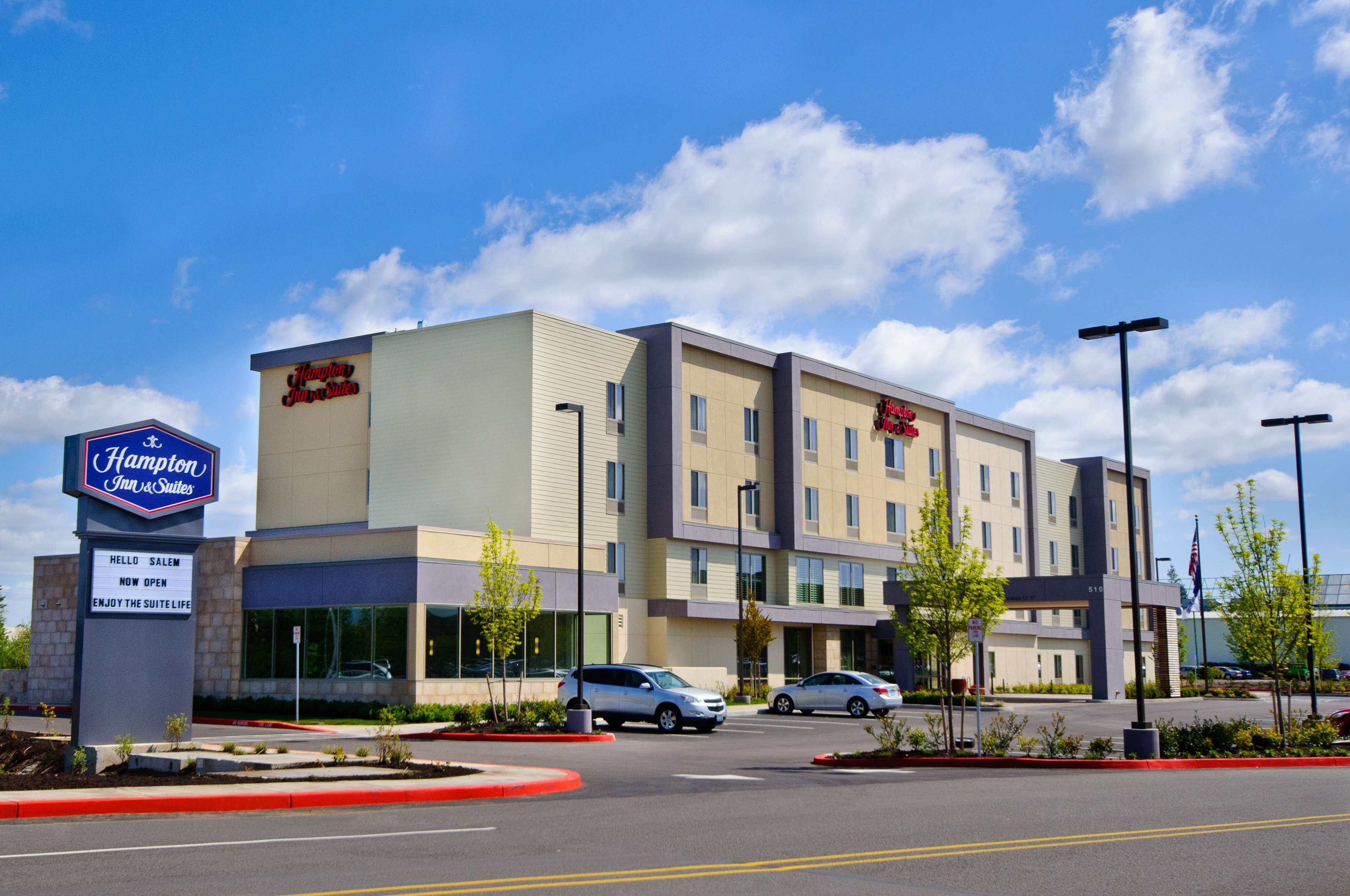 Hampton Inn & Suites Salem