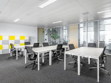 Zürich, Flughafen, Hotelstrasse 1 in Zürich