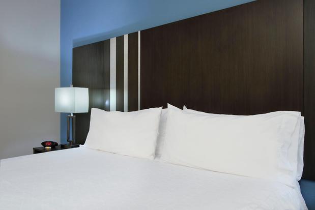 Images Holiday Inn Express & Suites Houston North - IAH Area by IHG
