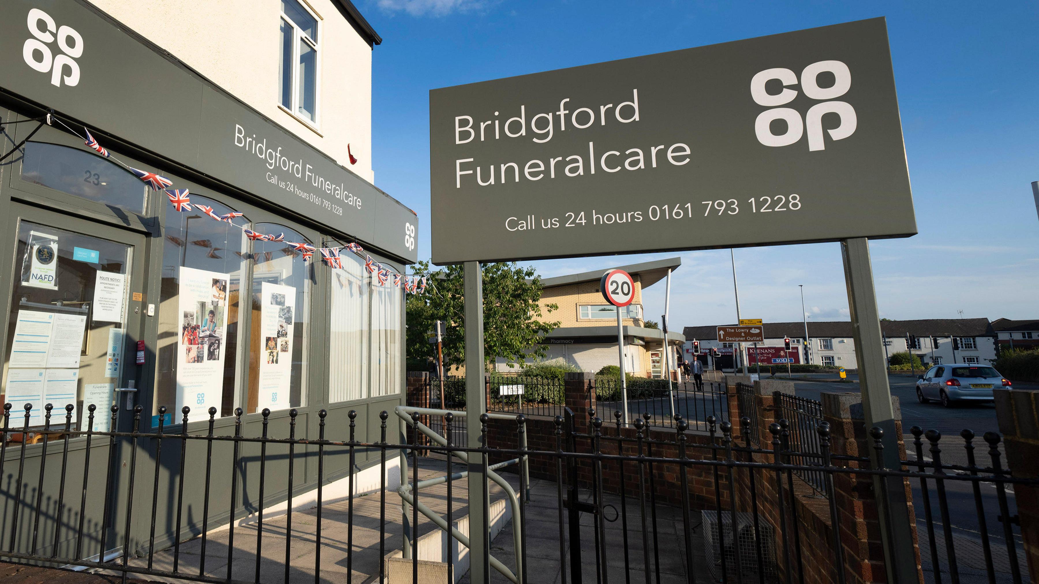 Images Bridgford Funeralcare