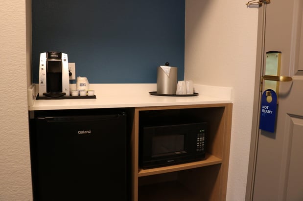 Images Holiday Inn Express & Suites Marquette by IHG